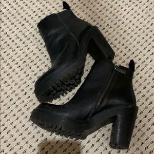 Doc Martens Magdalena Boots